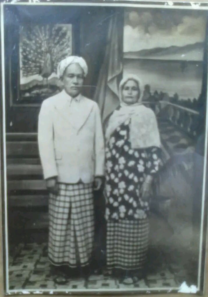 Ompung dan Nenek Buyut H.Jafar Lintang dan Hj. Siti Khadijah