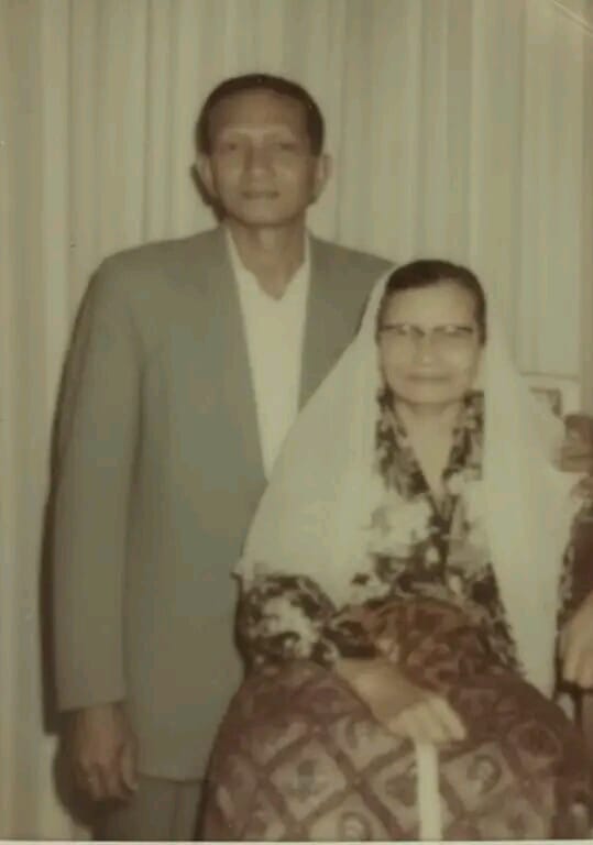 Ompung Maas Mora Lintang dan Nenek Nur Aceh Nasution